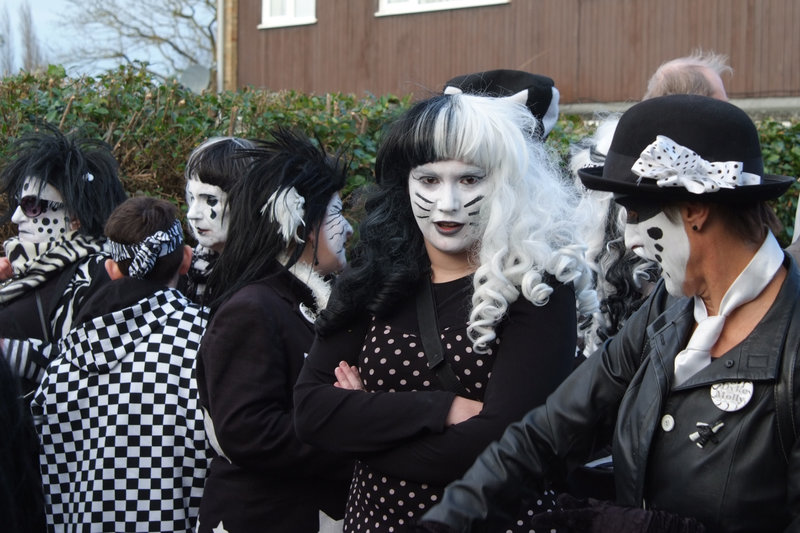 <p>Straw Bear 2015 [photo: Mandy Chasney]</p>